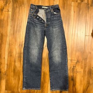 Levi’s Ribcage Stretch Jeans